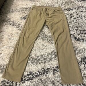 Levi's Men's Slim Jeans in Khaki